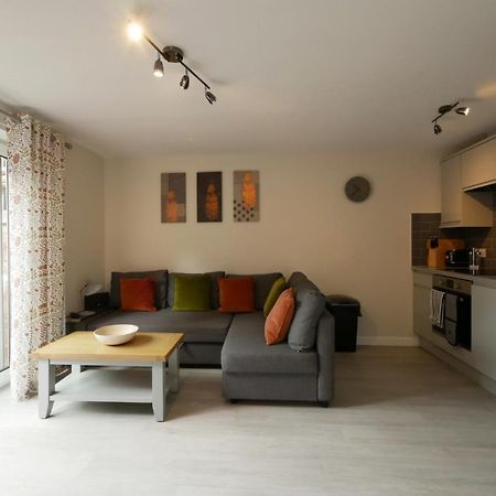 Crewe Short Lets 8 Victoria Court, Crewe Apartment Exterior photo