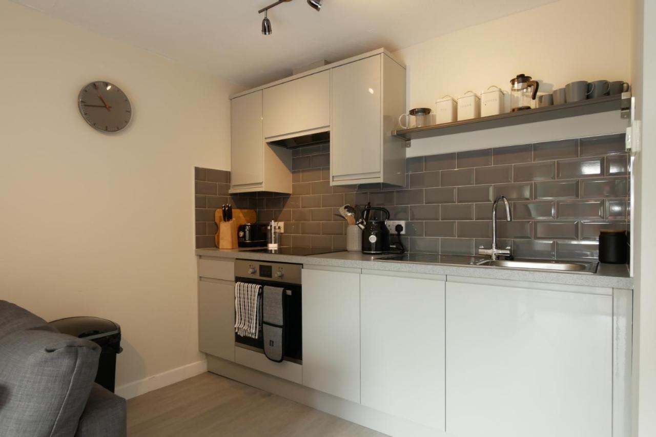 Crewe Short Lets 8 Victoria Court, Crewe Apartment Exterior photo